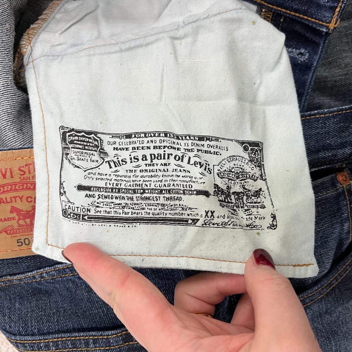 [32] 리바이스 501 오리지널핏 데님 청바지 0108M1 상품이미지4