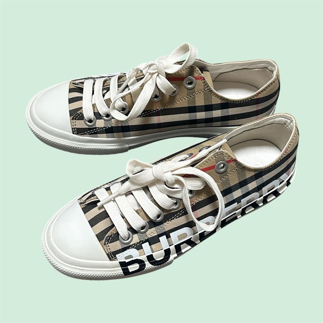 버버리 체크 로고 스니커즈 36 (230) 상품이미지3