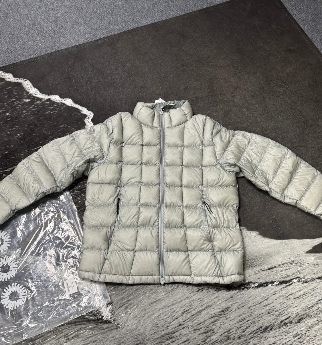 999휴머니티 패딩 라이트그레이 사이즈1 상품이미지1