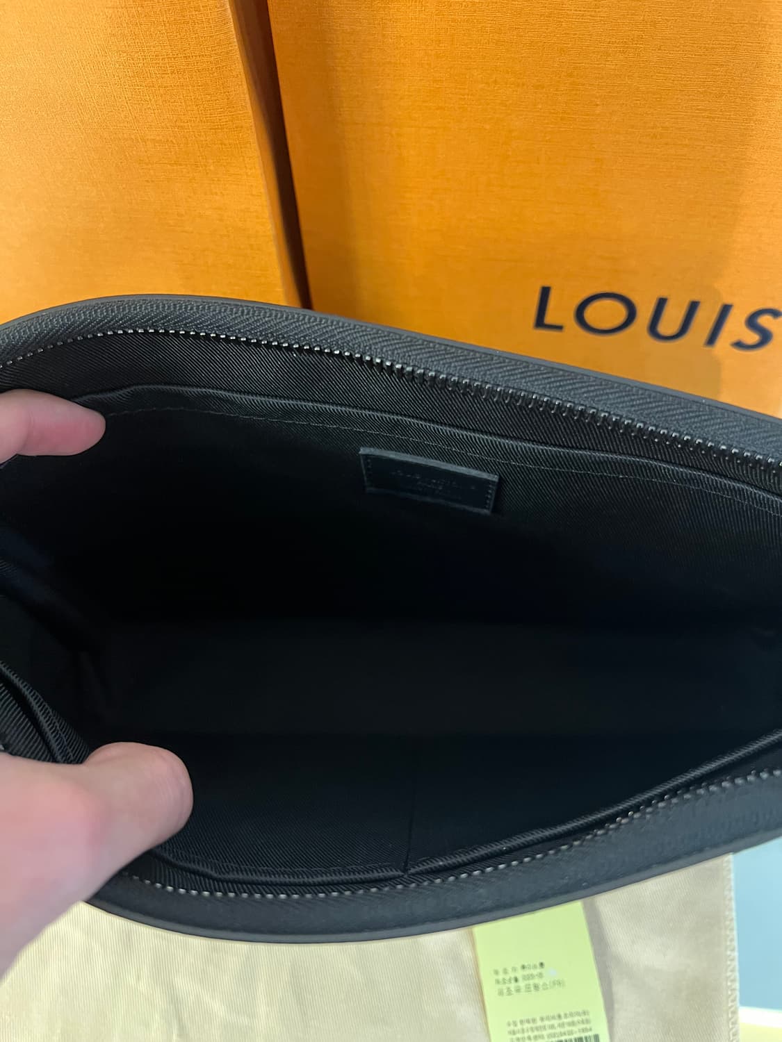 [풀구성]루이비통 쉐도우 수플 보야주 클러치백 상품이미지8