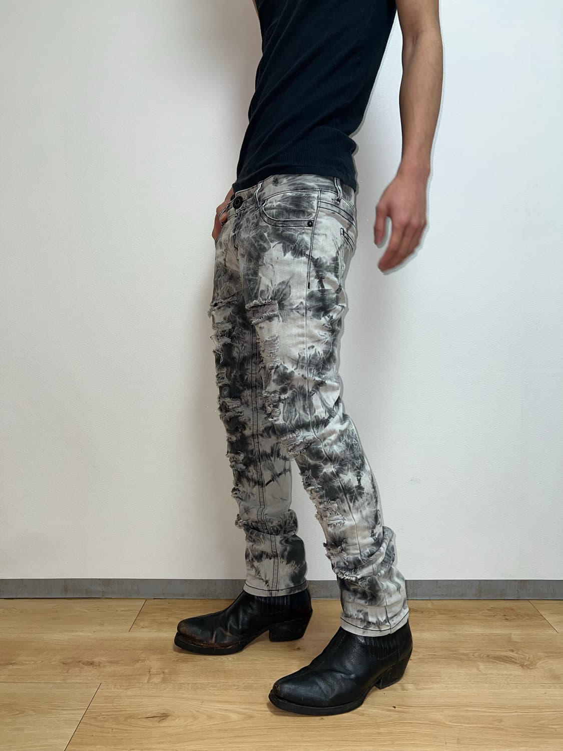 Dosch Washed Distressed Denim 상품이미지2