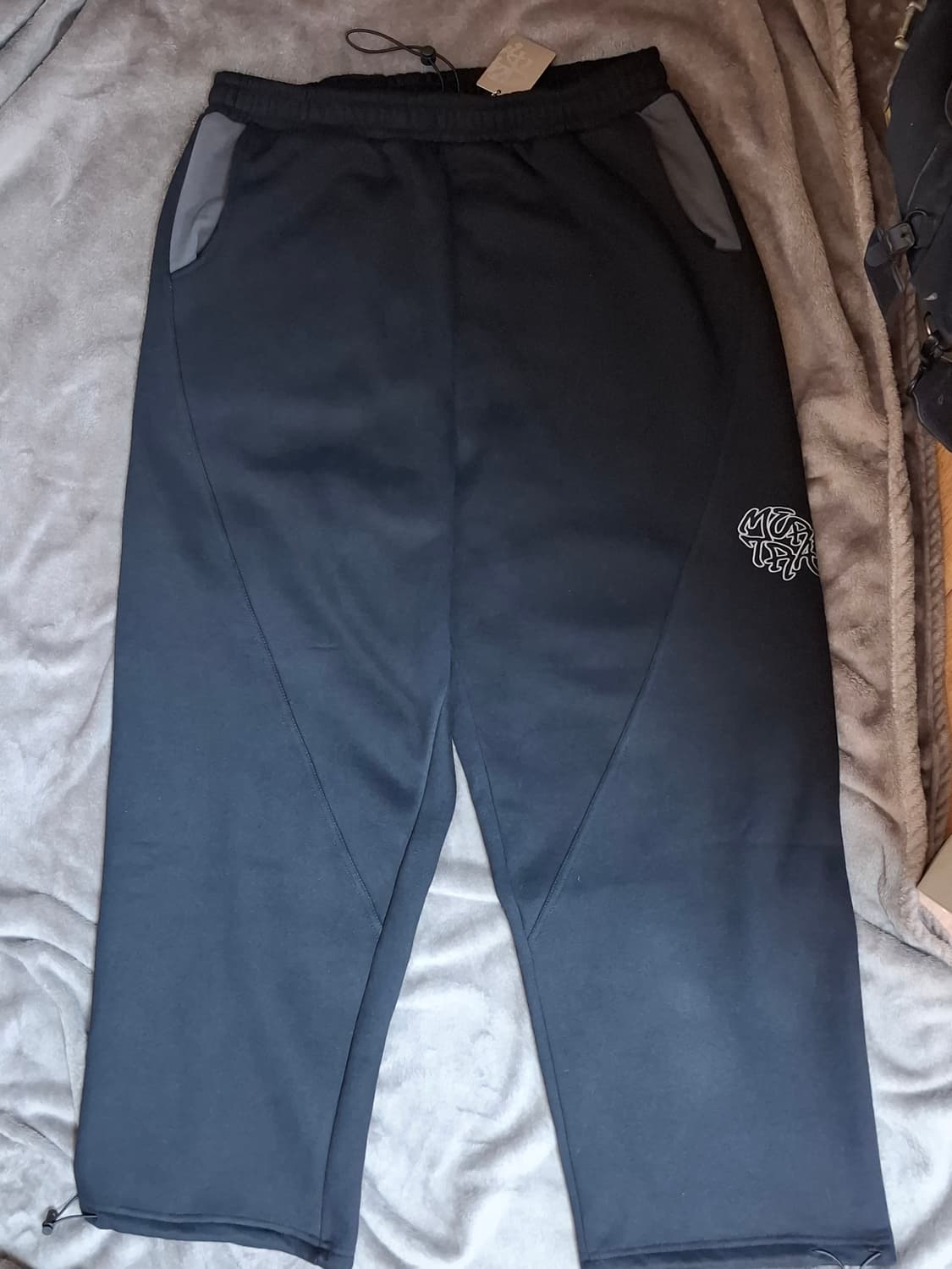 mertra black joggers [M] 새상품 상품이미지1