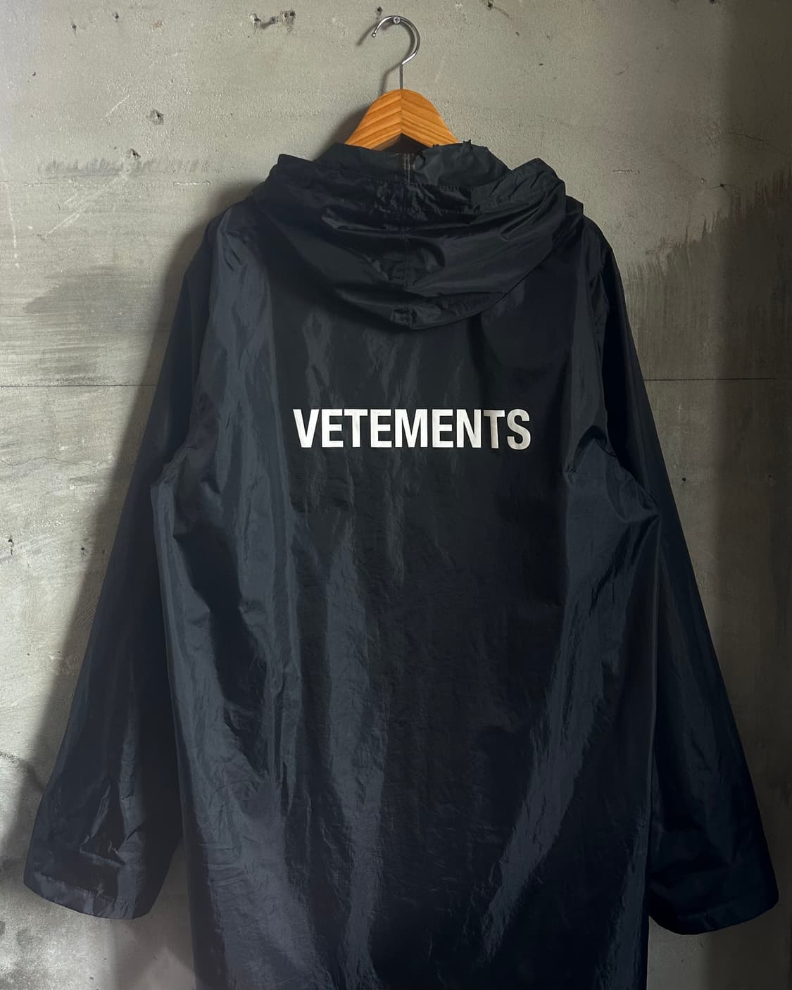 베트멍 VETEMENTS 레인 코트 상품이미지3