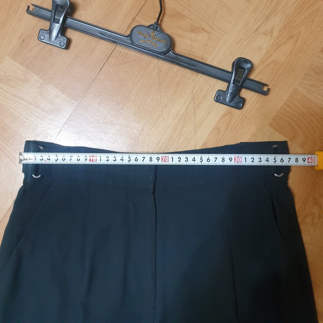 비비안웨스트우드 앵글로마니아 밑단탭 2way 턱 배기 팬츠 상품이미지10