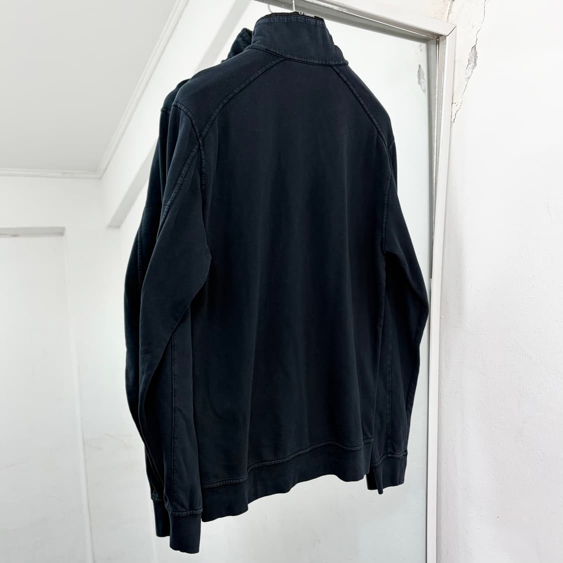 CP 컴퍼니 렌즈 반집업 스웻 셔츠 상품이미지5