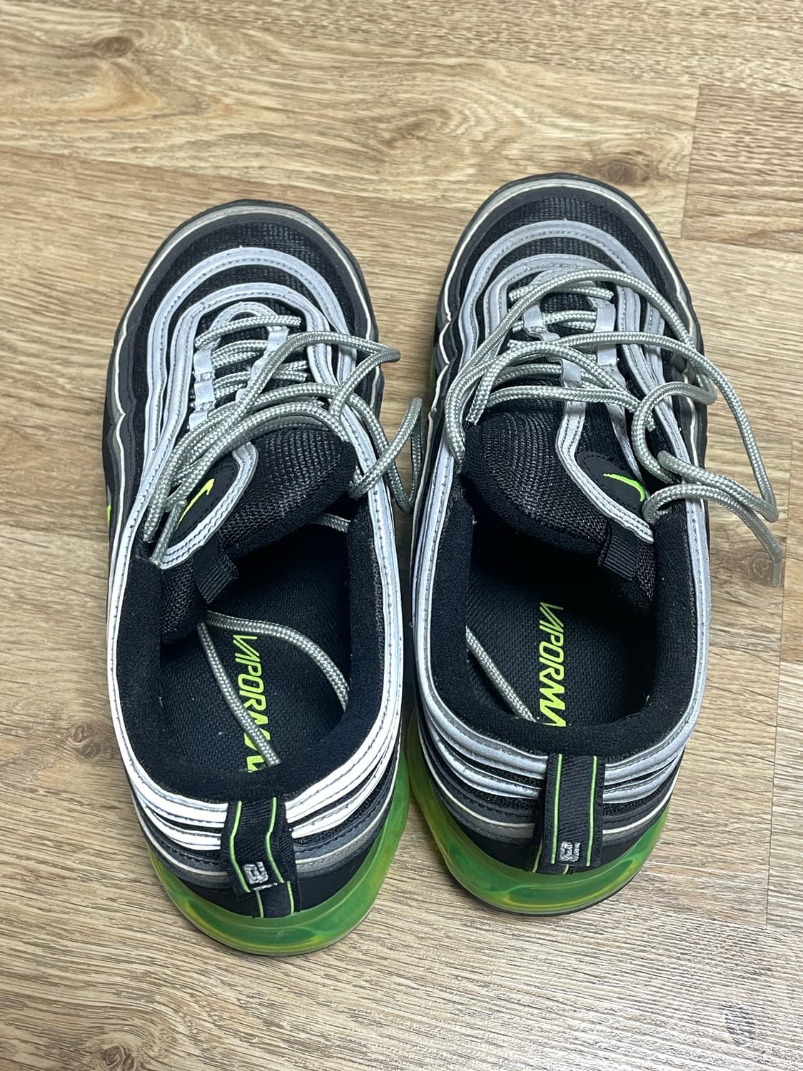 나이키 에어 베이퍼맥스 97 270사이즈입니다. 상품이미지1