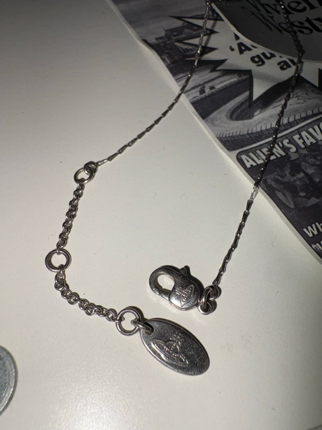 비비안웨스트우드 바스 릴리프 실버 목걸이 정품 상품이미지4