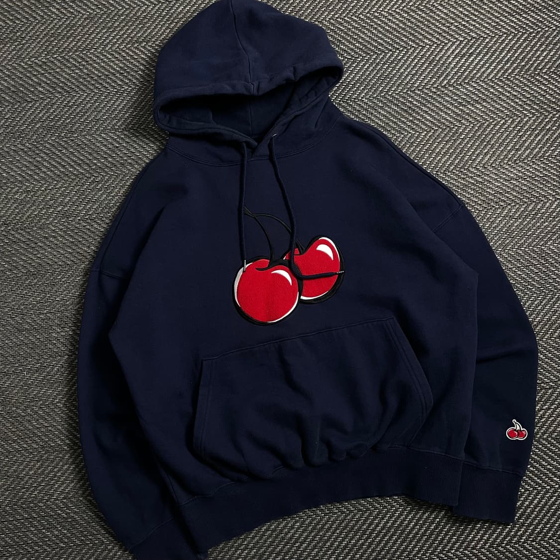 키르시 빅 체리 로고 후드 티셔츠 네이비 y 4426 상품이미지1