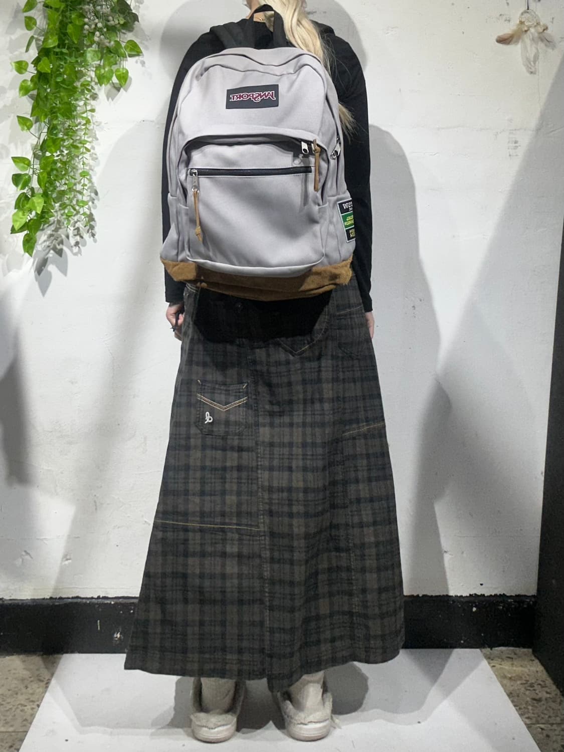 잔스포츠 그레이 백팩 가방 상품이미지3