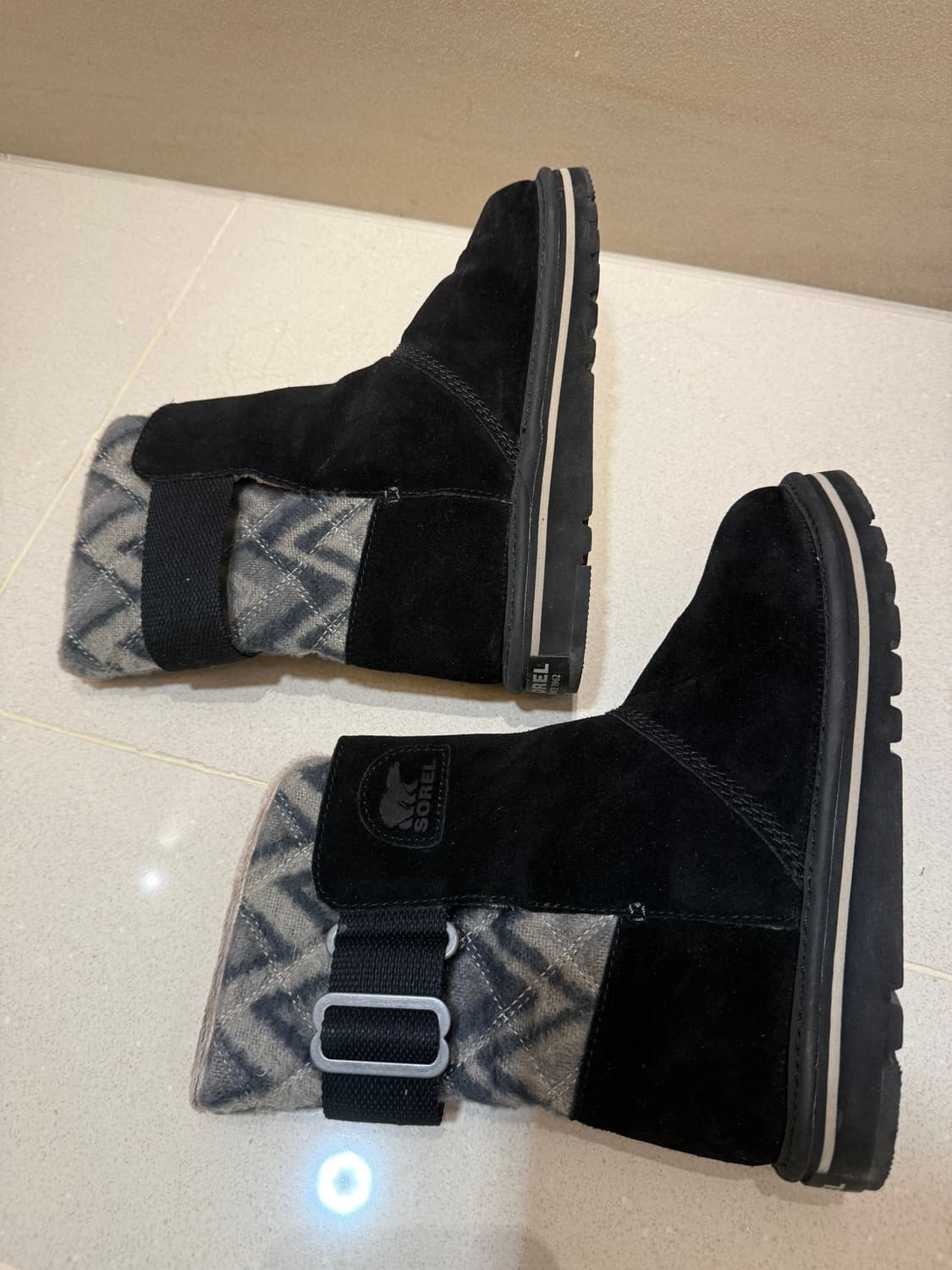 (1회실내착.새상품급) SOREL 소렐 방한부츠 쏘렐 털부츠 240mm  상품이미지3