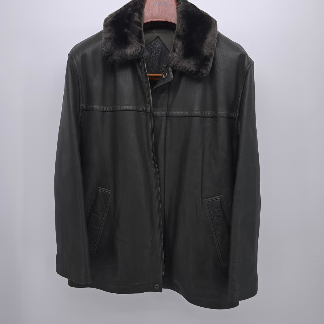 이브 생로랑 클래식 쉽 레더 자켓 상품이미지1