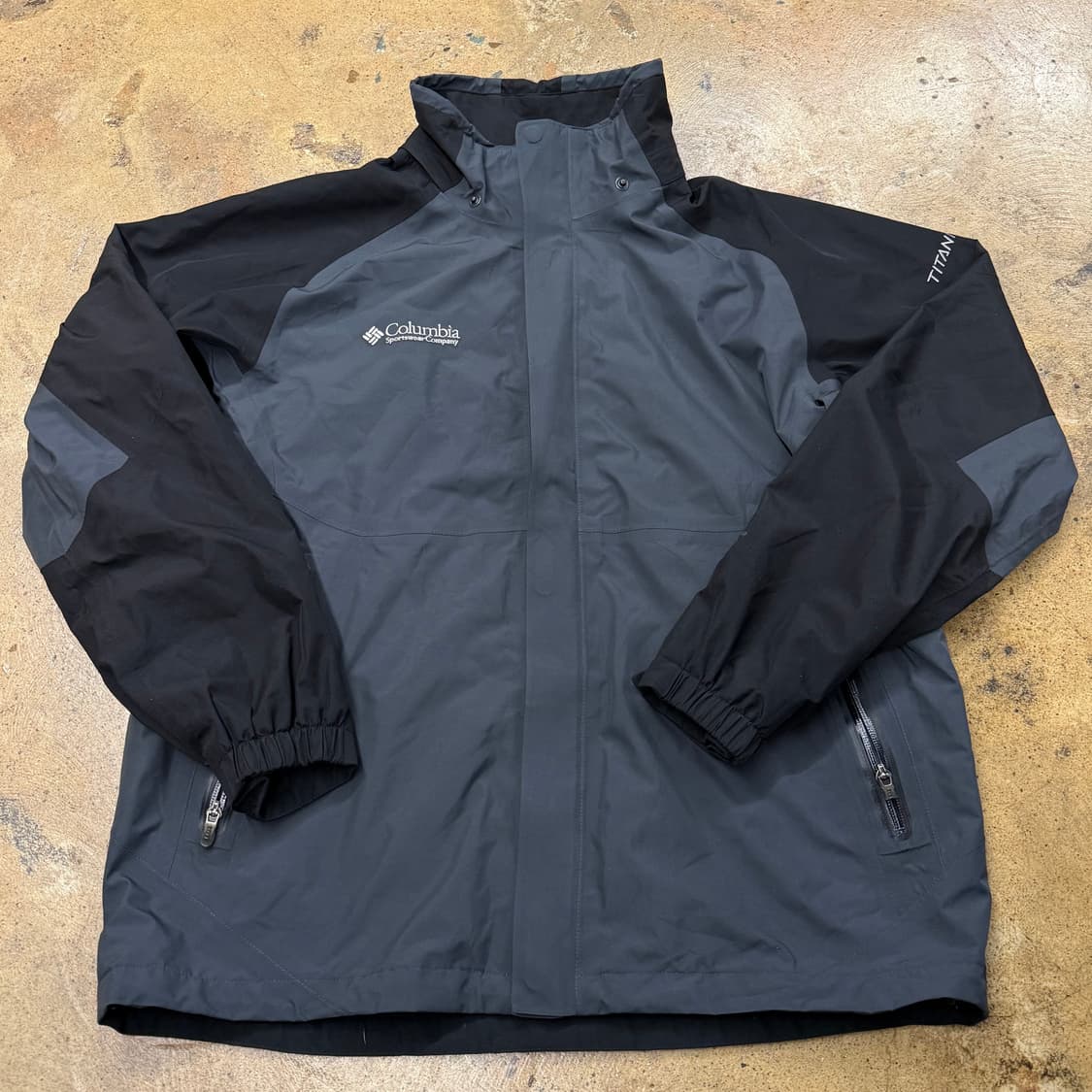 [정품/L] 컬럼비아 TITAN 바람막이 블랙 그레이 b19 상품이미지2