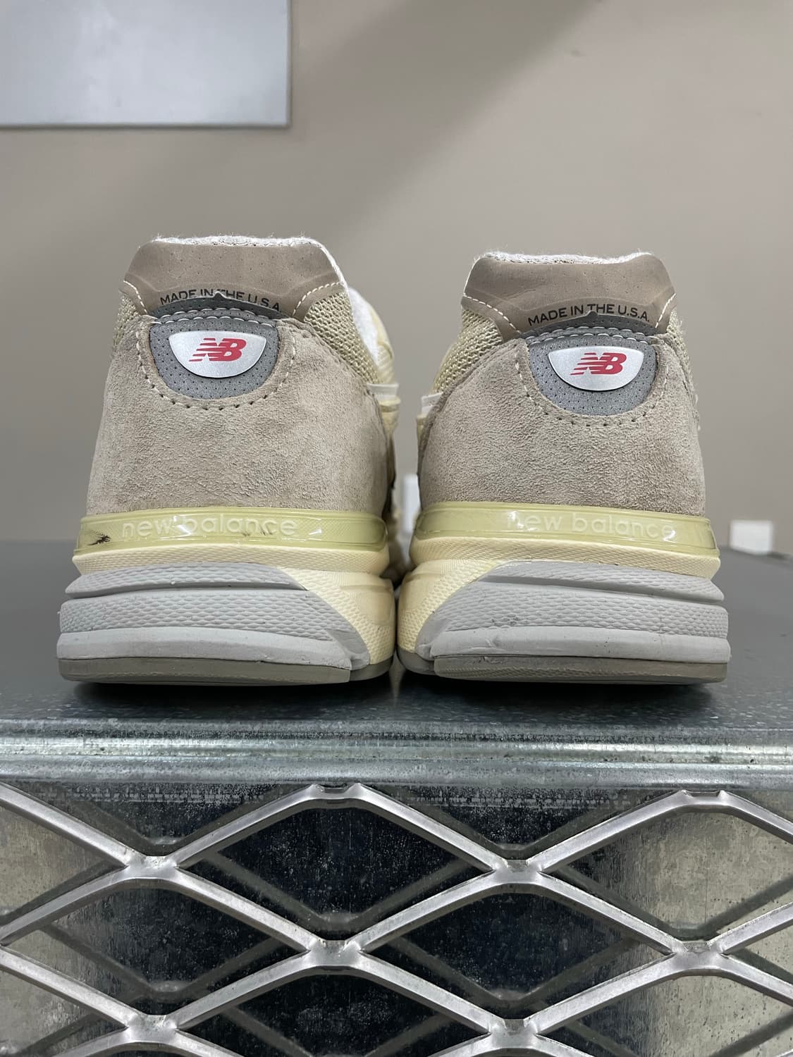 뉴발란스 990v4 베이지 270  상품이미지3