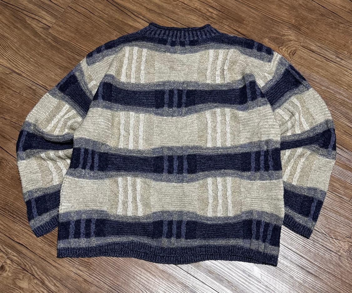 TOC TOC 입체 패턴 세미 오버 니트 상품이미지3