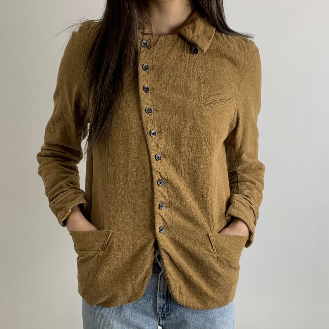 캐피탈 비대칭 버튼 자켓 상품이미지1