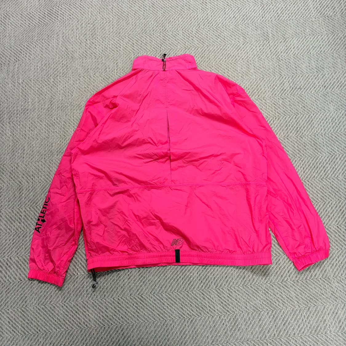 (100)뉴발란스 핑크 바람막이 아노락 상품이미지2