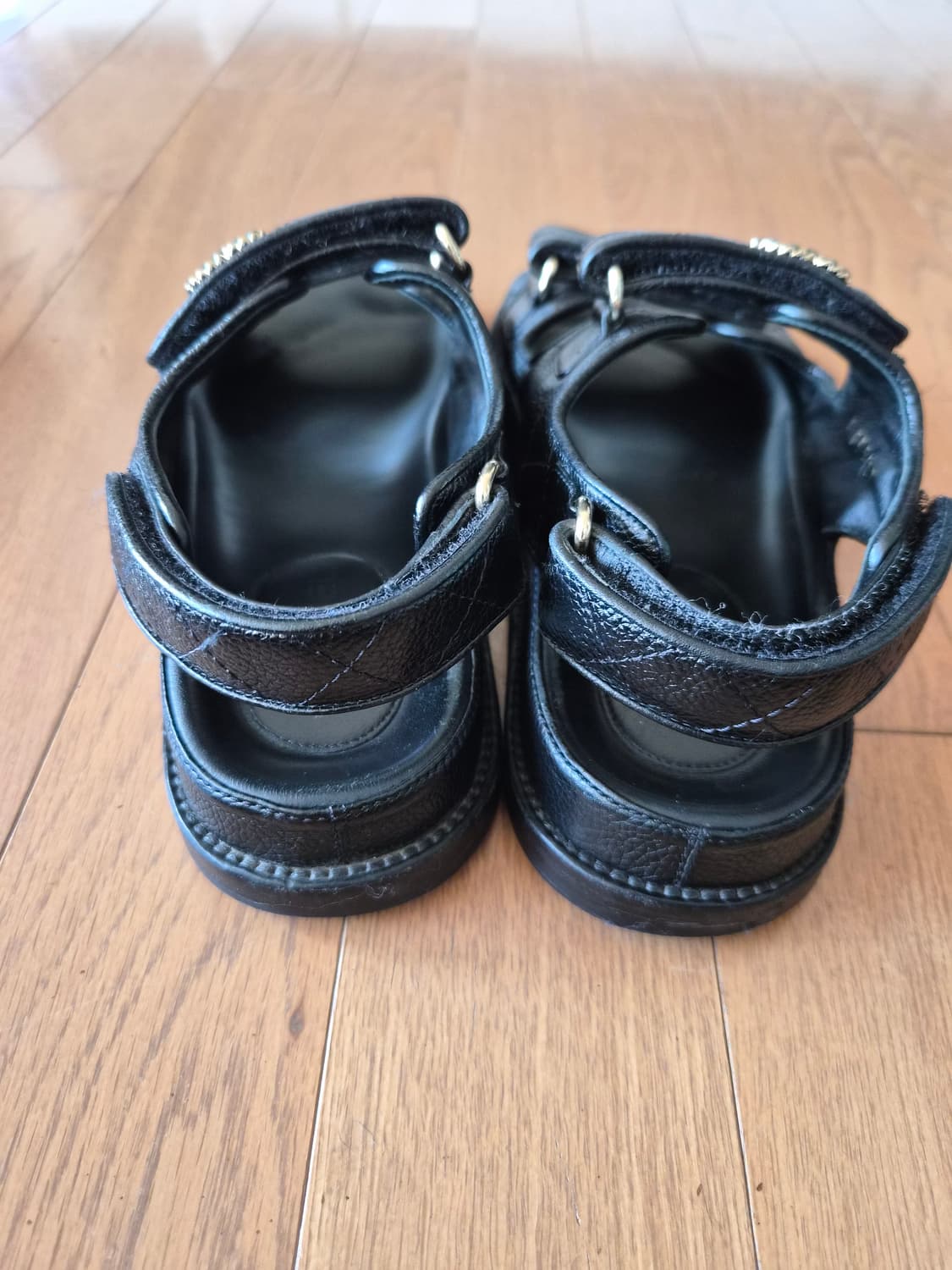 (정품) 샤넬 벨크로 샌들 캐비어 38 (명품 여자 신발 슬리퍼 뮬 스니 상품이미지6