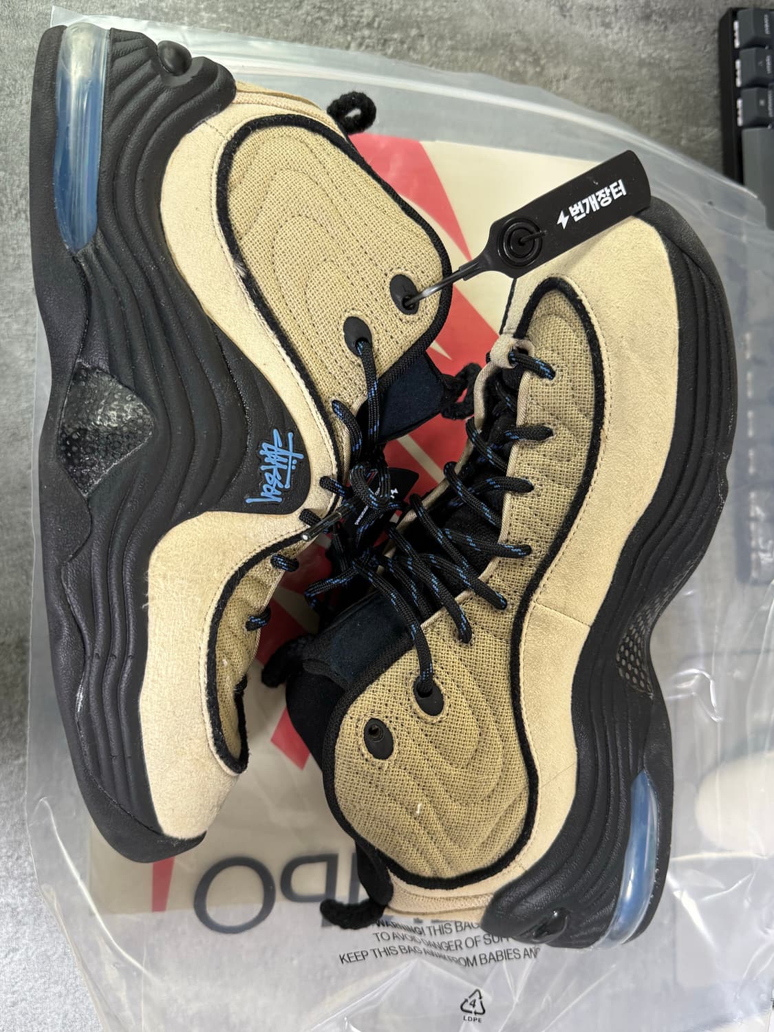 나이키 x 스투시 에어 페니 2 라탄 앤 라임스톤 상품이미지4