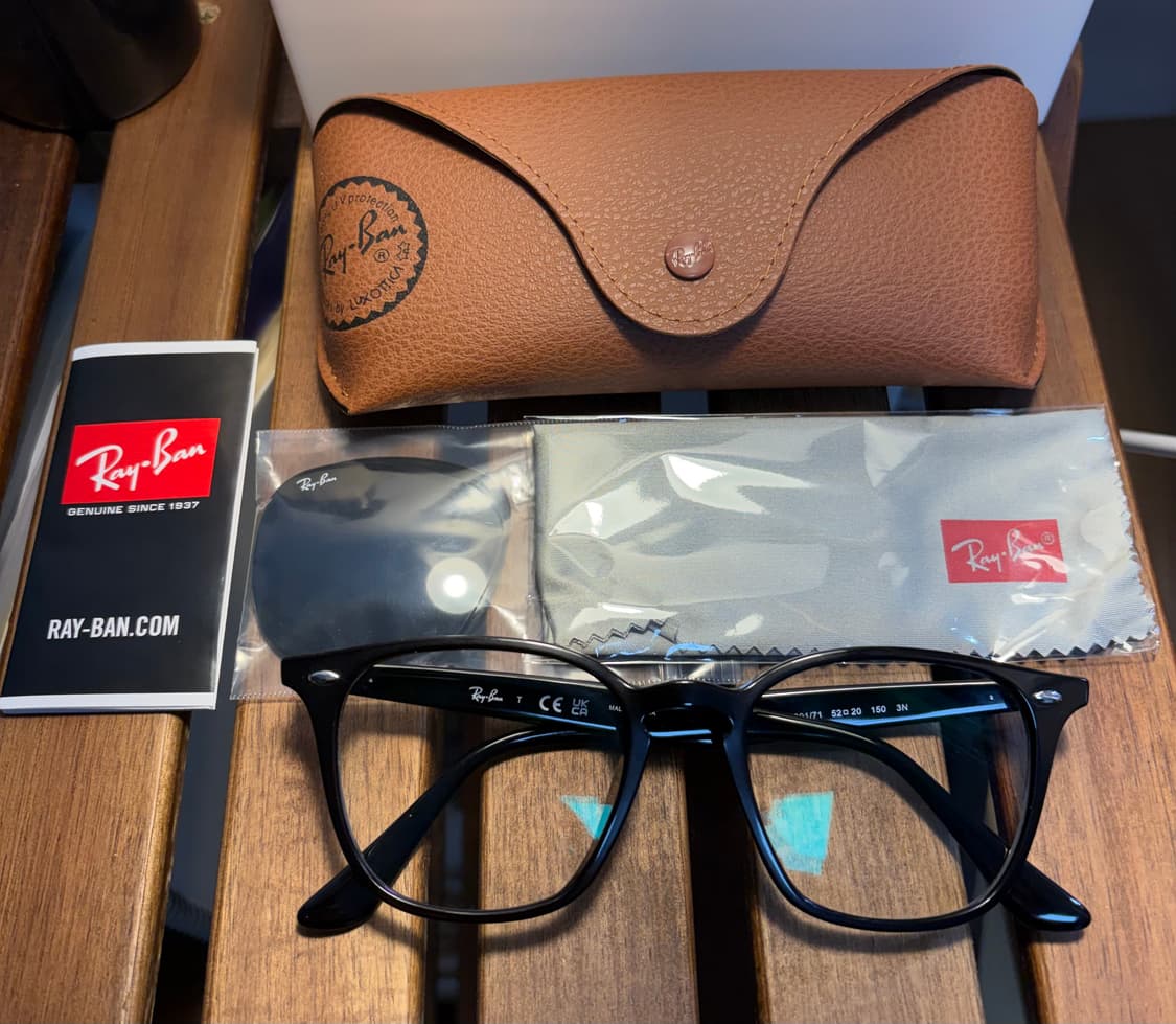 (새상품) 레이벤 RB4258F 601/71 52사이즈 판매합니다. 상품이미지3