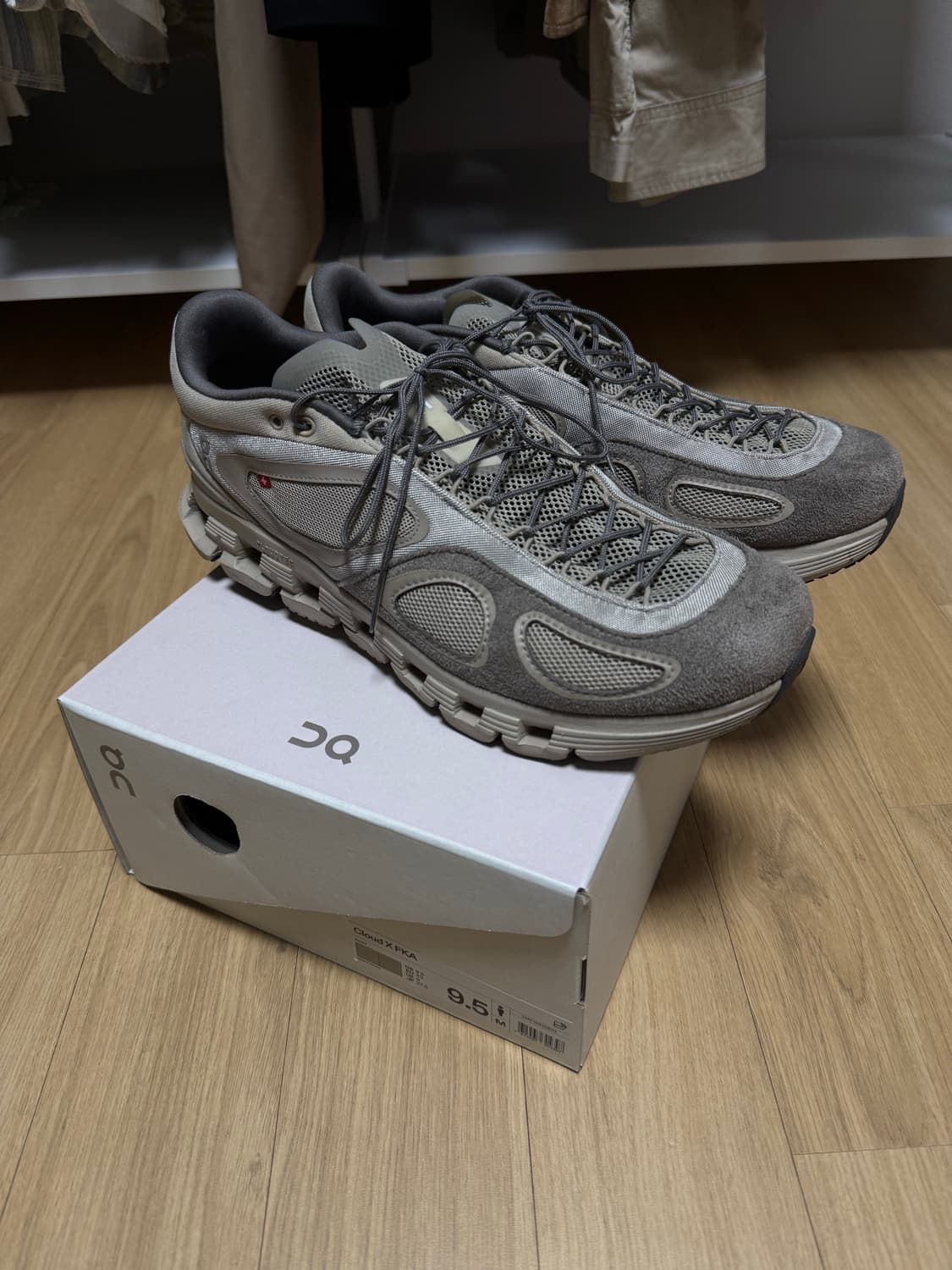 온러닝 FKA 트위그스 상품이미지1