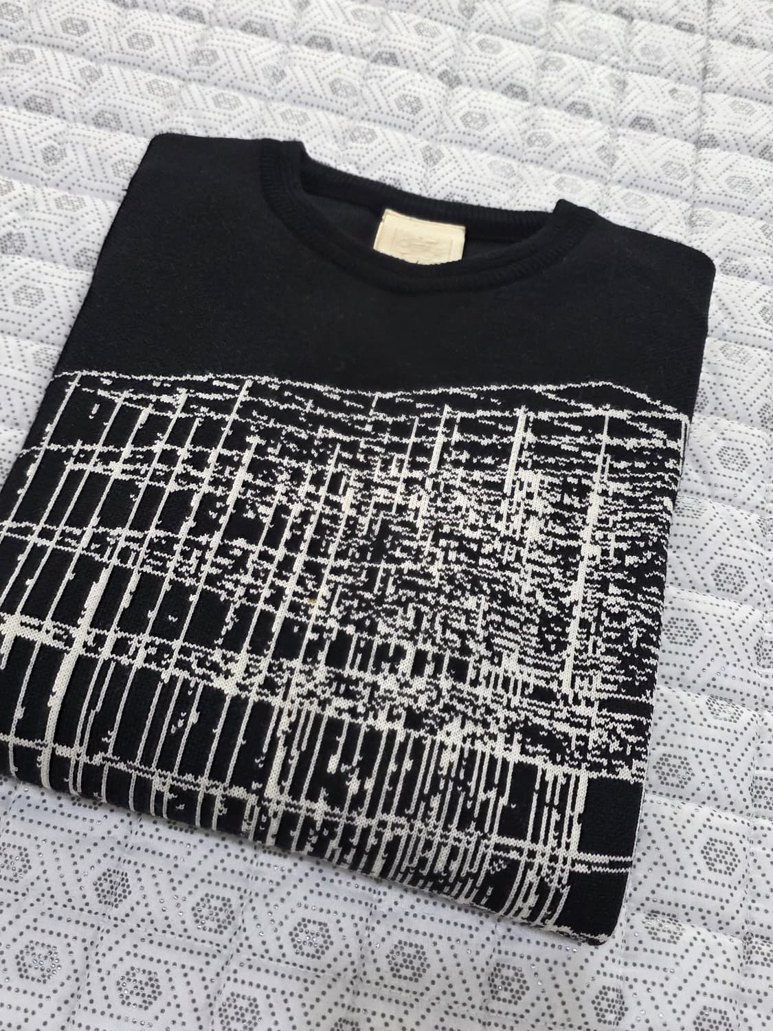 우영미 블랙 프린트 니트 스웨터 100 상품이미지5