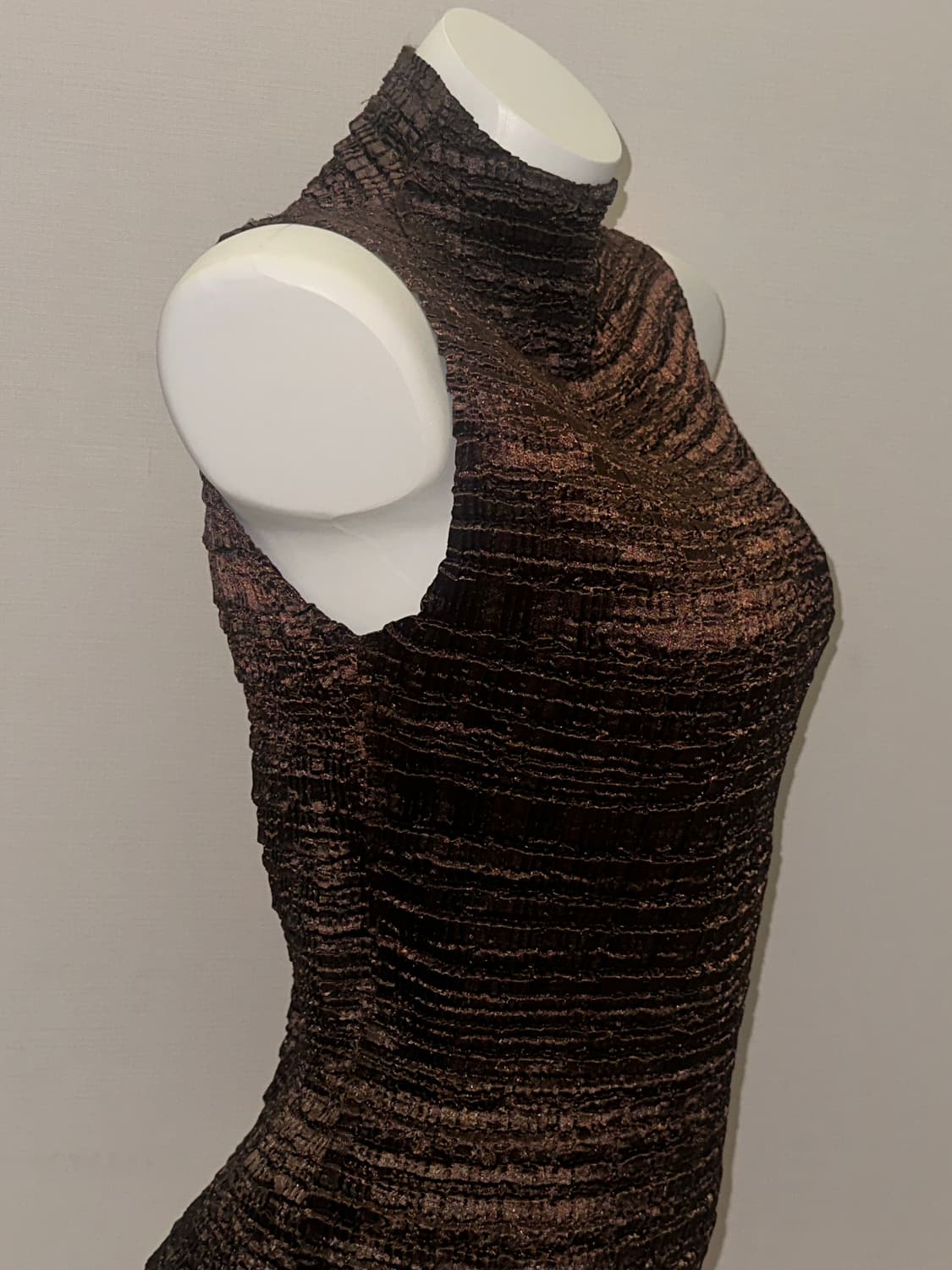 빈티지 플리츠 폴라 슬리브리스 브라운 상품이미지2