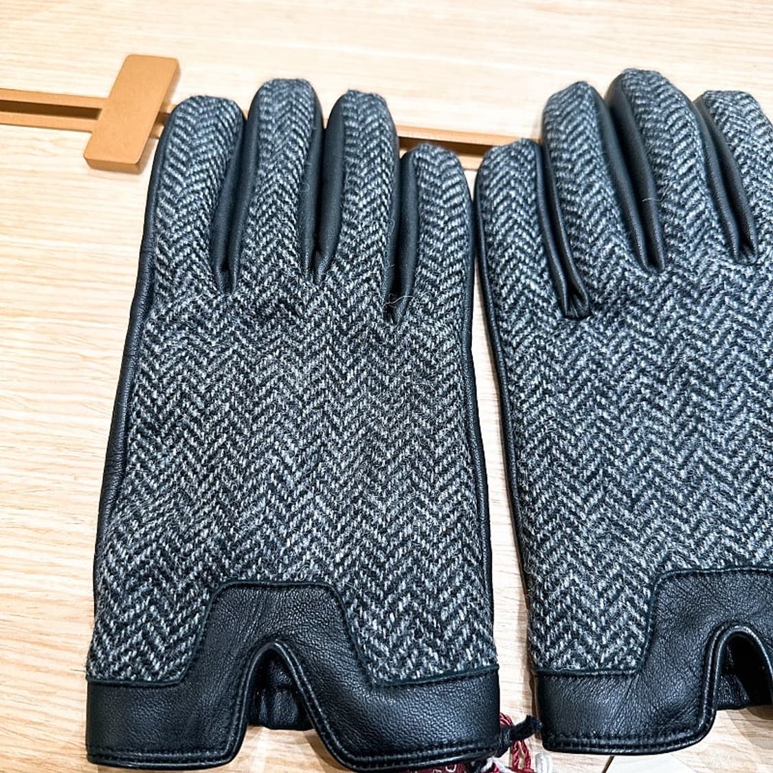 (정품/새상품) 덴츠 남성 블랙 차콜 양가죽 울 캐시미어 장갑 상품이미지2