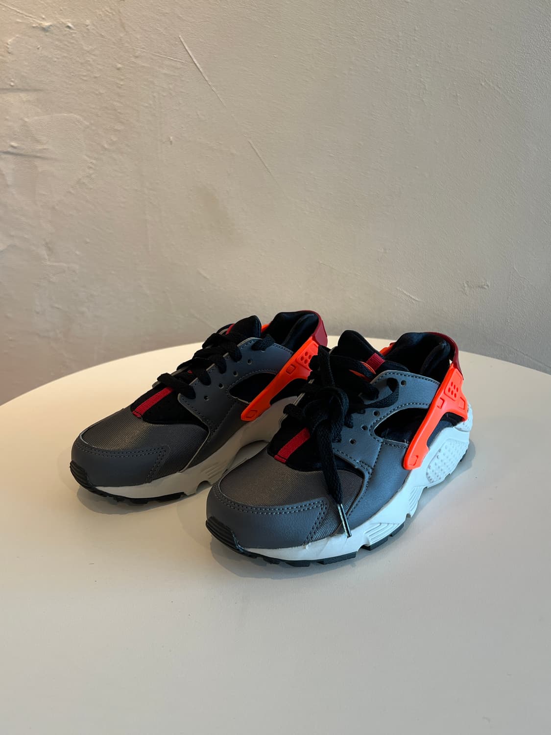 (225) 나이키 에어 허라취 런 (GS) '다크 그레이 상품이미지4