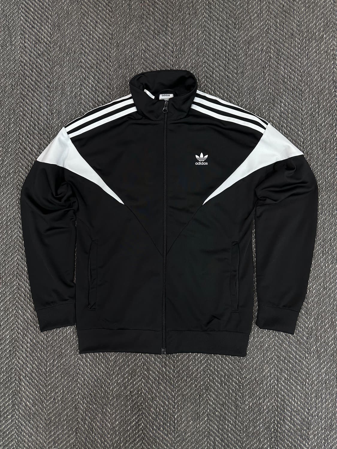 아디다스 리카이브 트랙 져지 상품이미지1