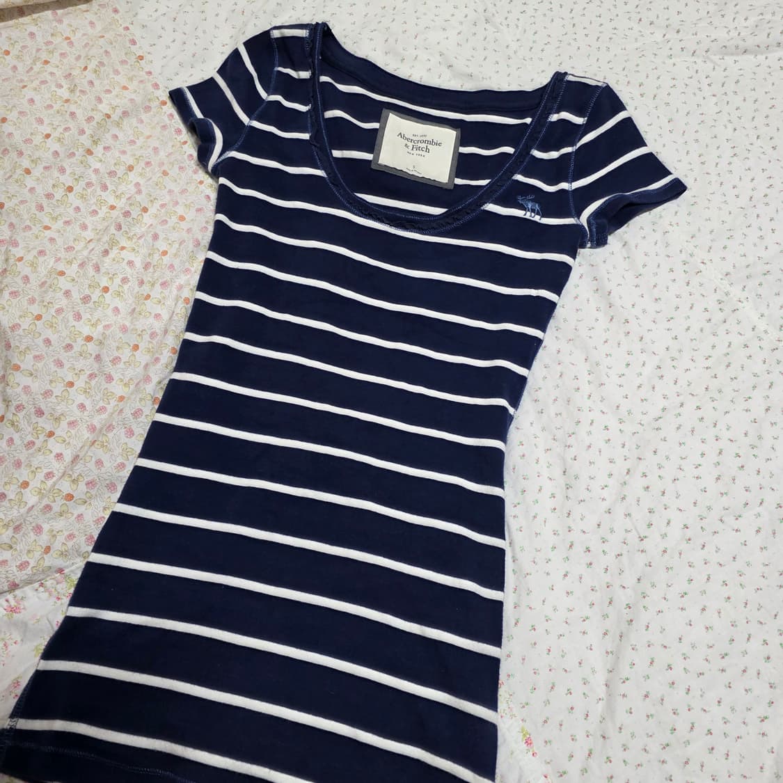 아베크롬비 딱붙 순록 로고 스프라이트 반팔티 상품이미지5