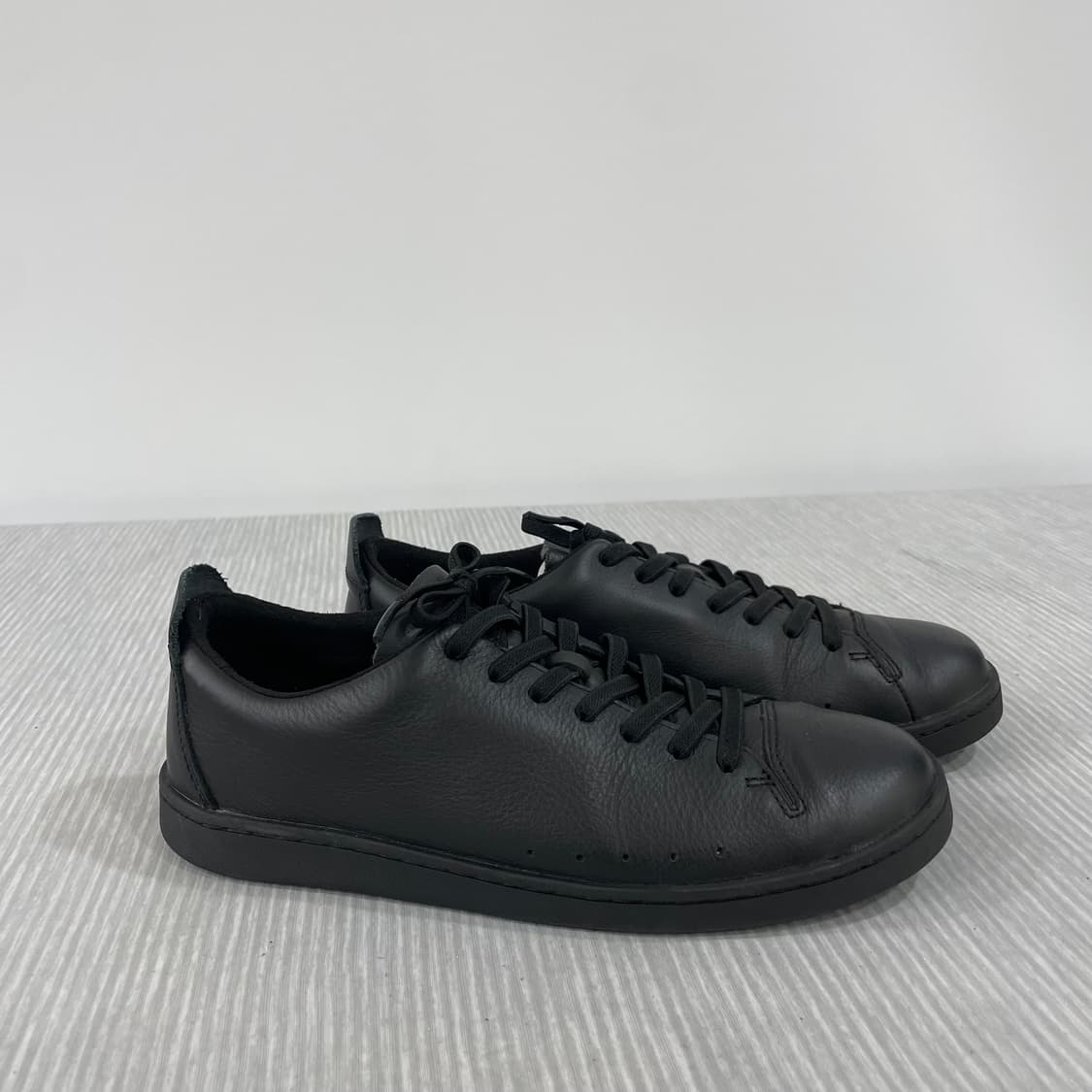 607) Clarks 클락스 레더 스니커즈 255mm 상품이미지1