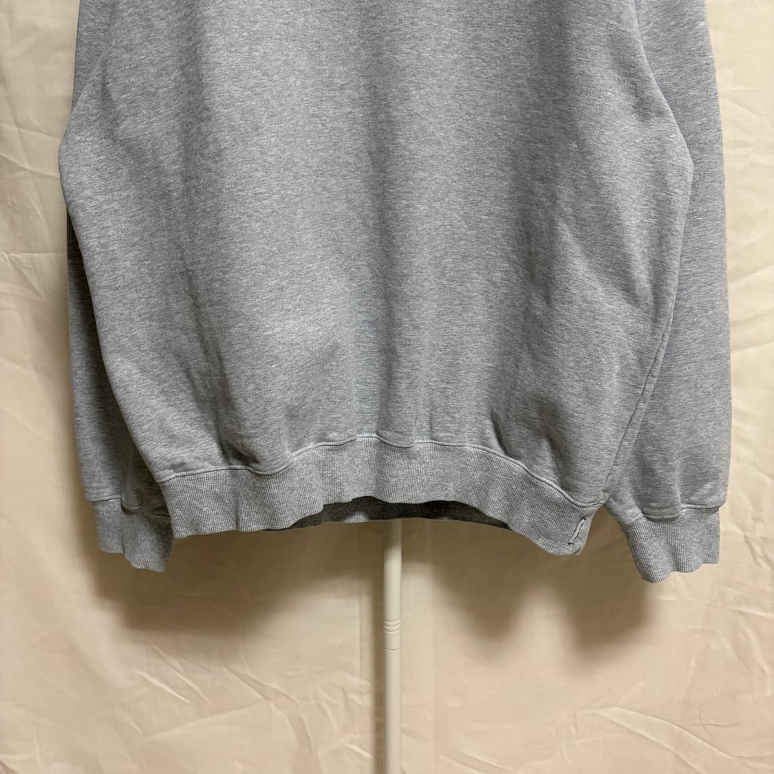 디스이즈네버댓 디네댓 로고 자수 기모 맨투맨 스웻셔츠 / 그레이, XL 상품이미지3