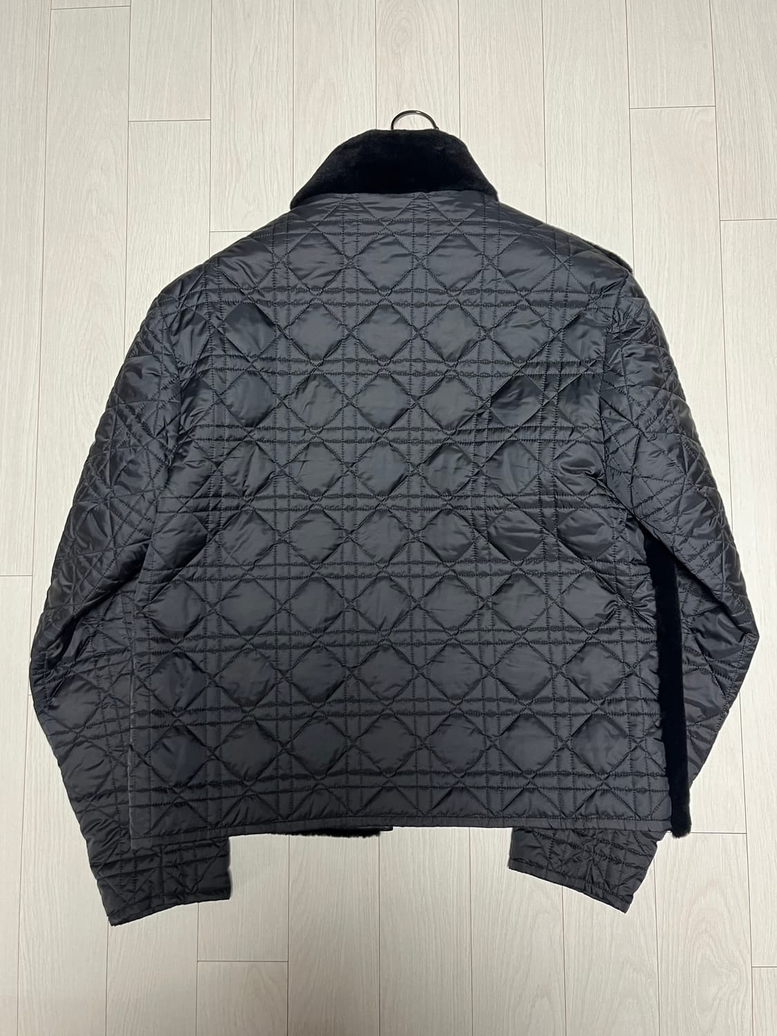 디올 까나쥬 시어링 경량패딩 상품이미지2