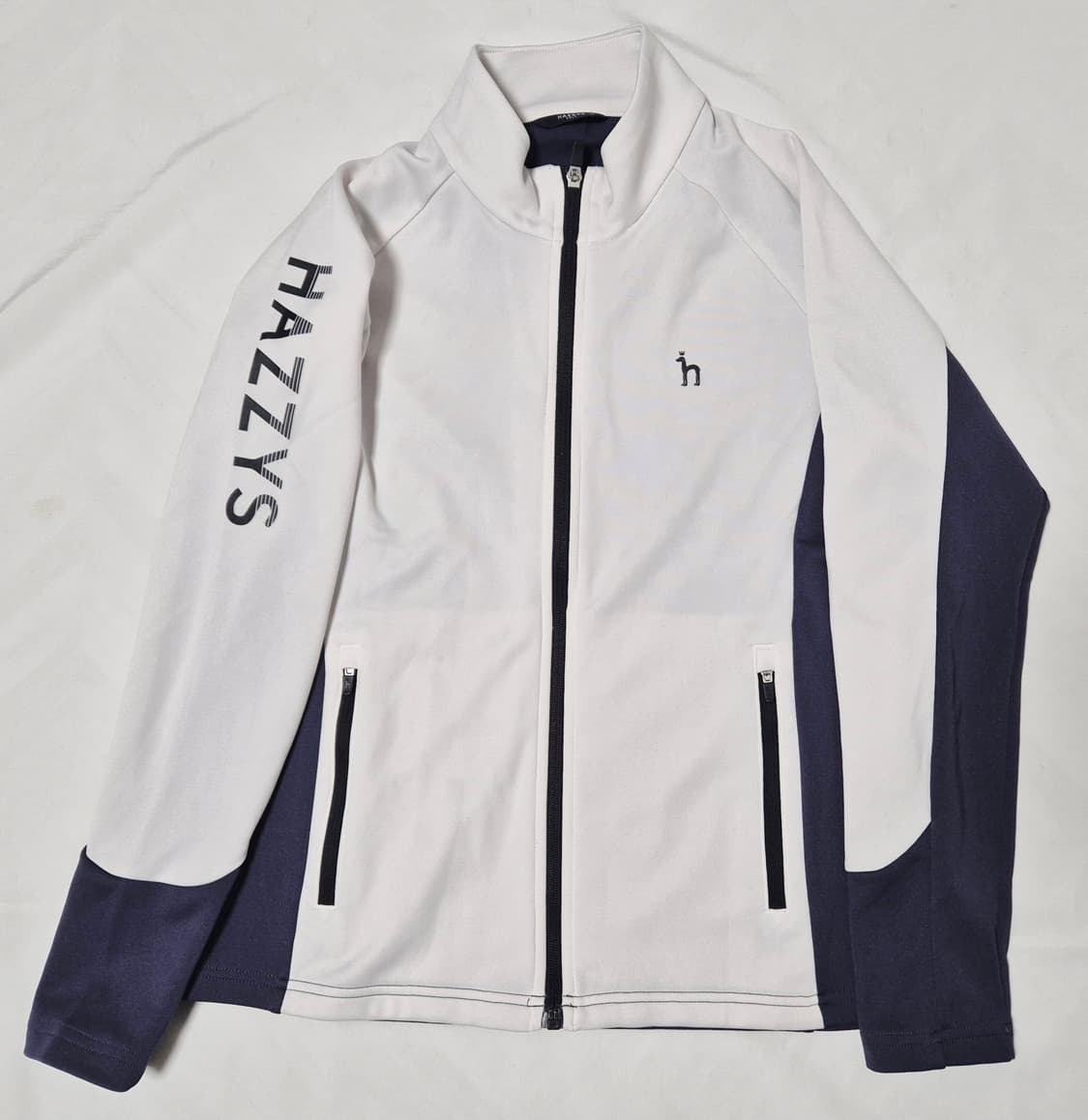 헤지스 트레이닝 상의 팝니다  상품이미지1