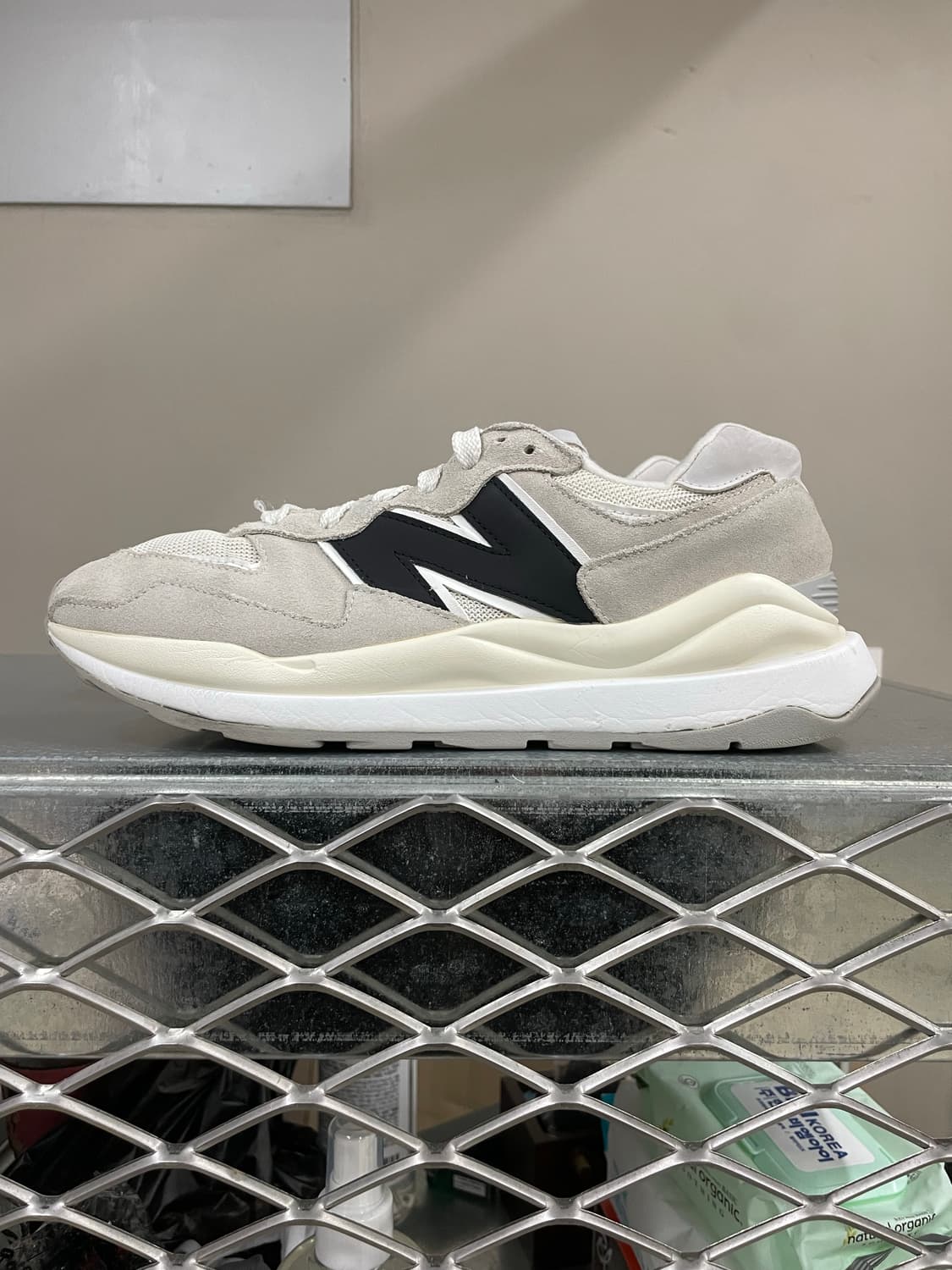 뉴발란스 5740 베이지 블랙 270 (gr-4344) 상품이미지1