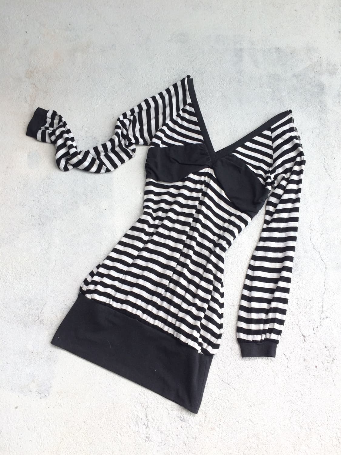 Messy Shoulders Slit Stripe One Piece 상품이미지1