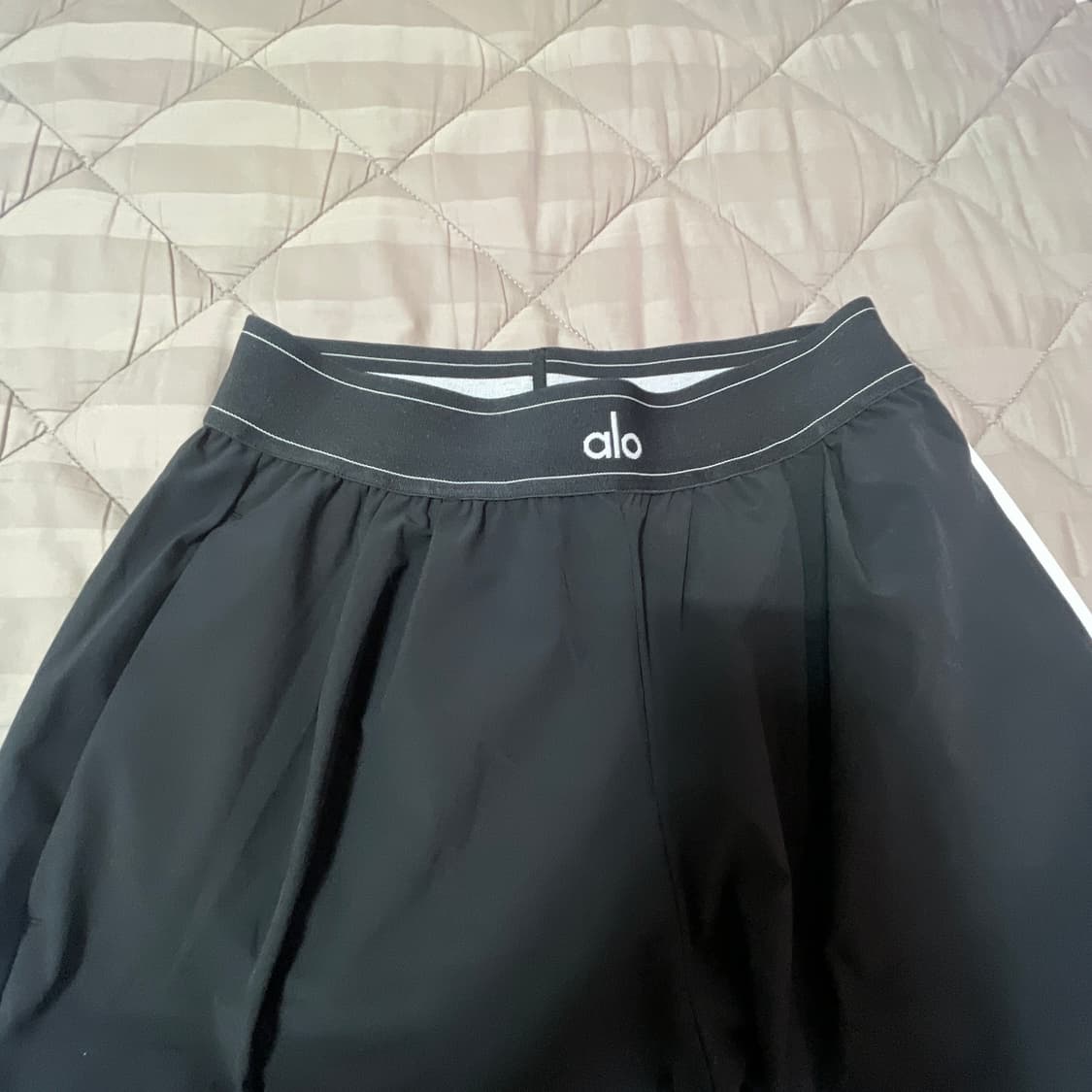 알로 요가 수트업 트라우저 팬츠 레귤러 xs 블랙 상품이미지2