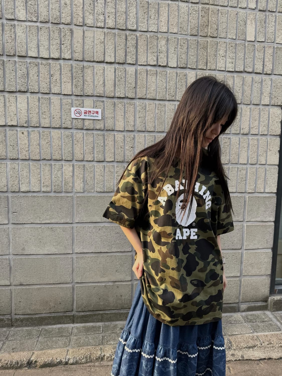 베이프 컬리지 로고 카모 오버핏 티셔츠 상품이미지4