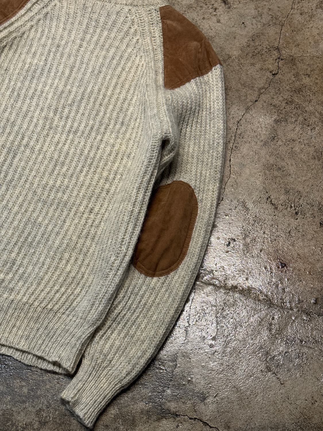 M-L ) White Bull Commando Sweater 상품이미지9