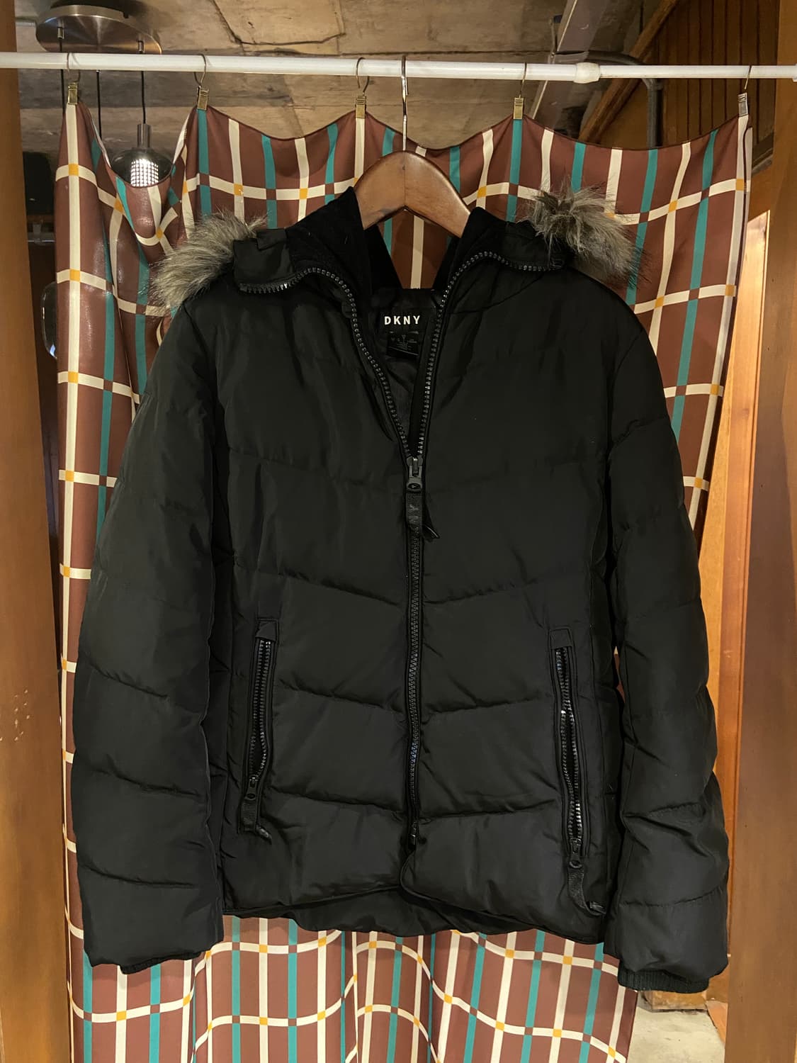 DKNY 블랙  패딩 점퍼 상품이미지1