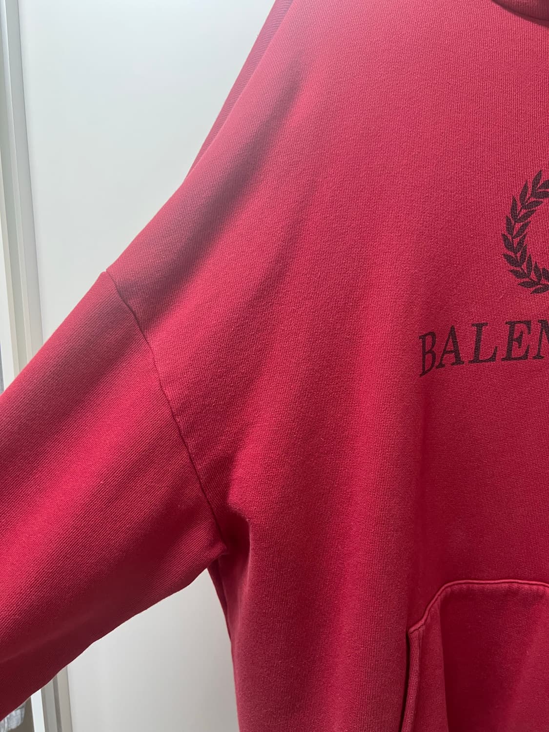 발렌시아가 월계수 BB 로고 후디 레드 M사이즈 상품이미지5