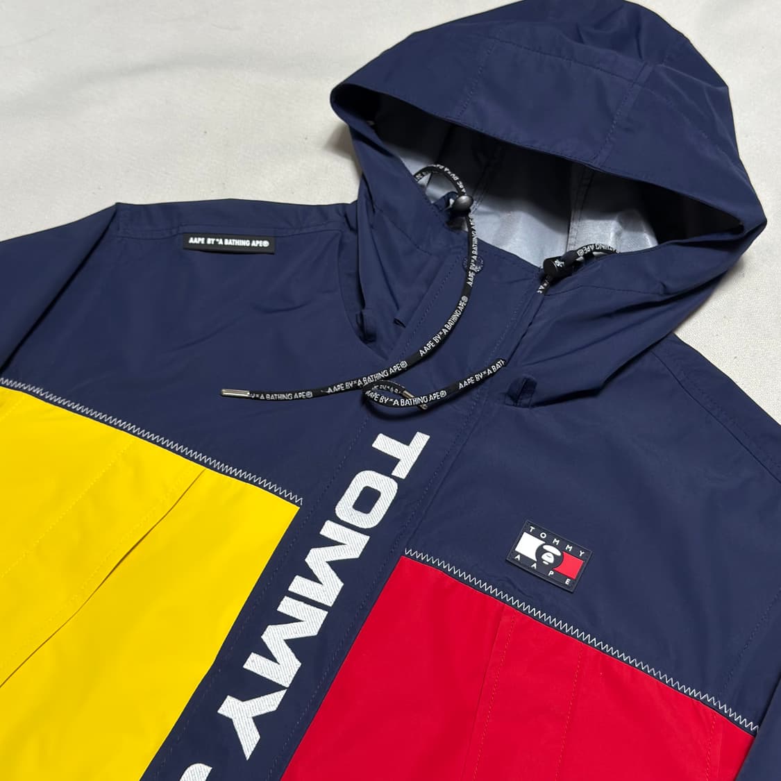 🫶🏻 베이프 X 타미 진스 콜라보 배색 바람막이🫶🏻 상품이미지2