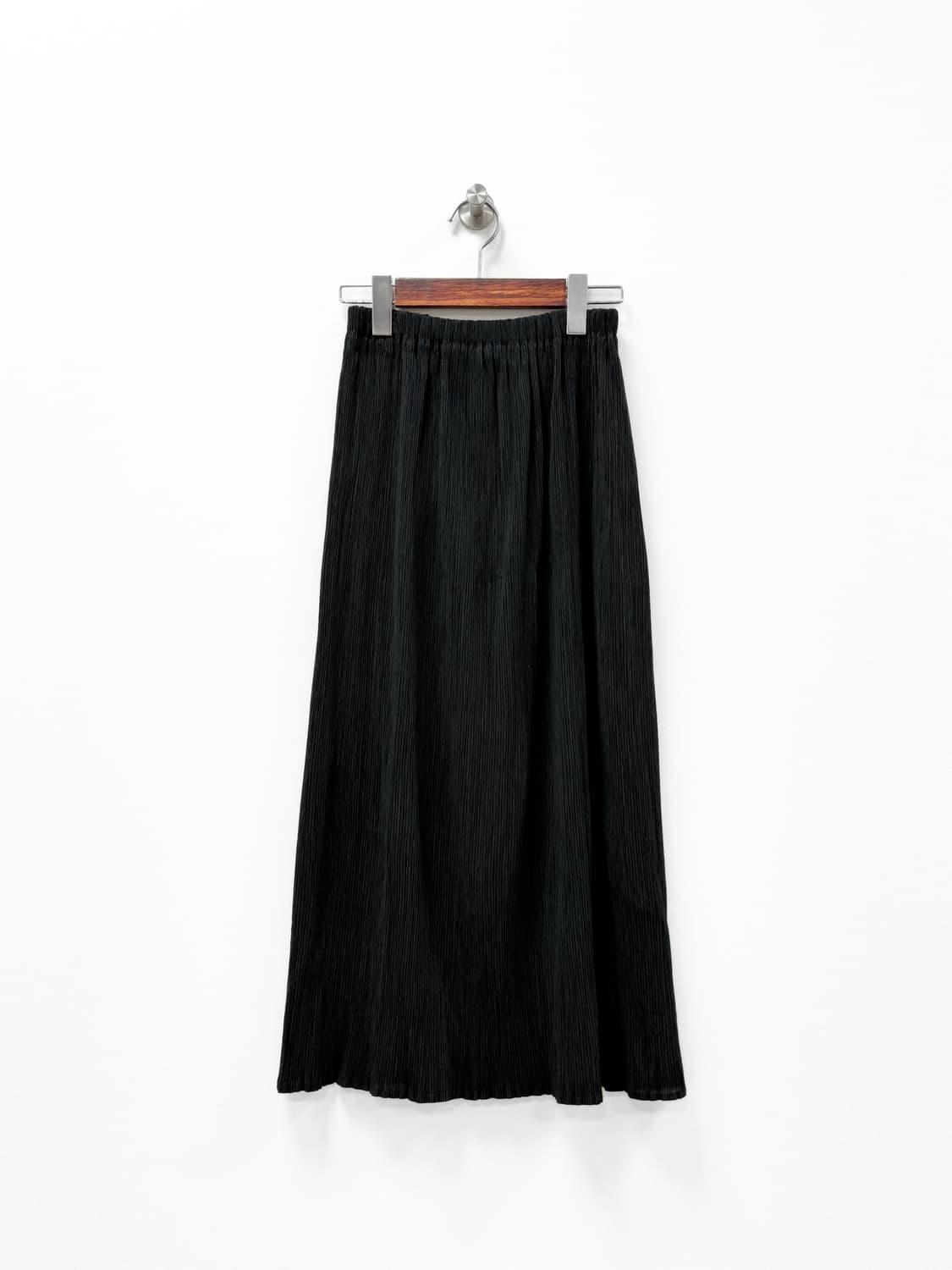 이세이미야케 플리츠 롱 스커트 블랙 상품이미지1