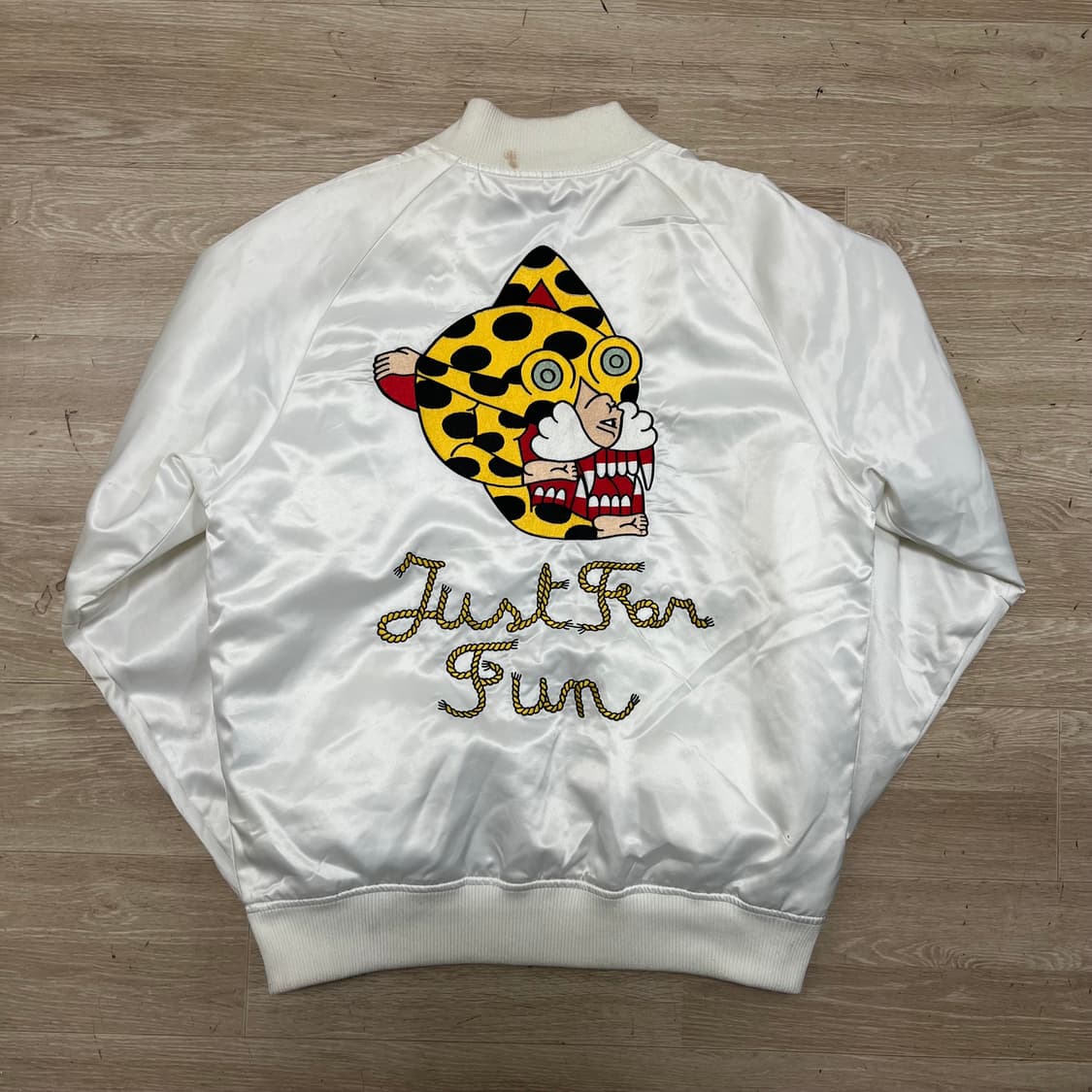 비바스튜디오 타이거 자수 스카쟌 스타디움 자켓 [화이트] L/100 상품이미지4