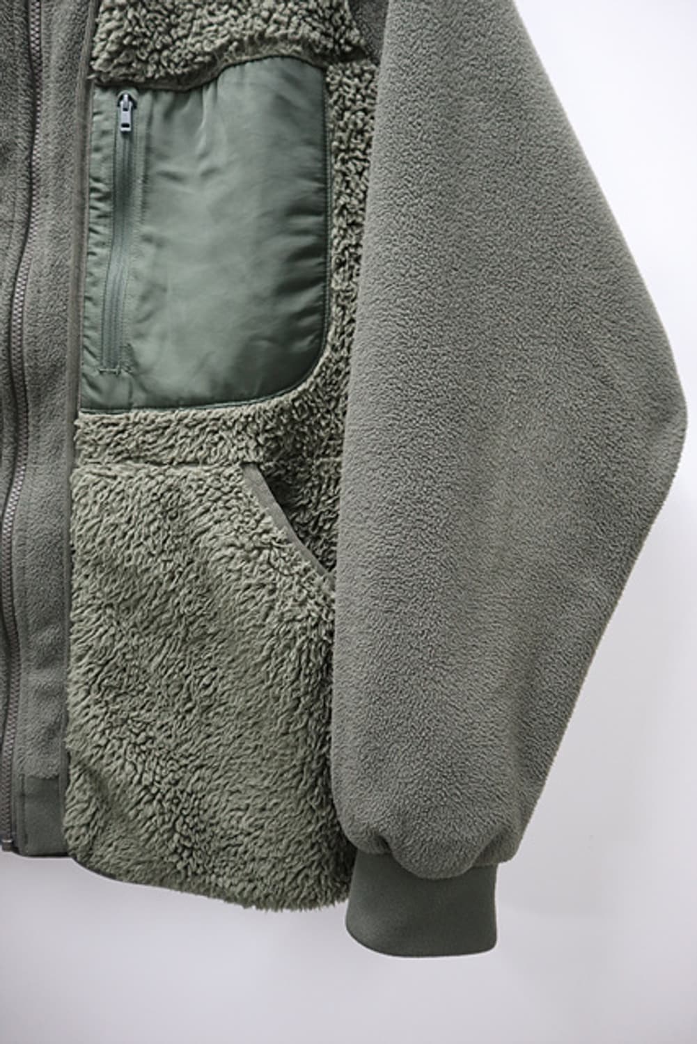 유니클로 X 화이트마운티니어링 플리스 집업 상품이미지3