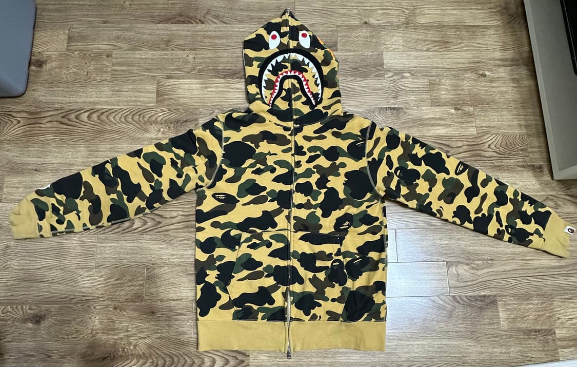베이프 퍼스트 카모 샤크 풀 집 후드 옐로우 상품이미지1