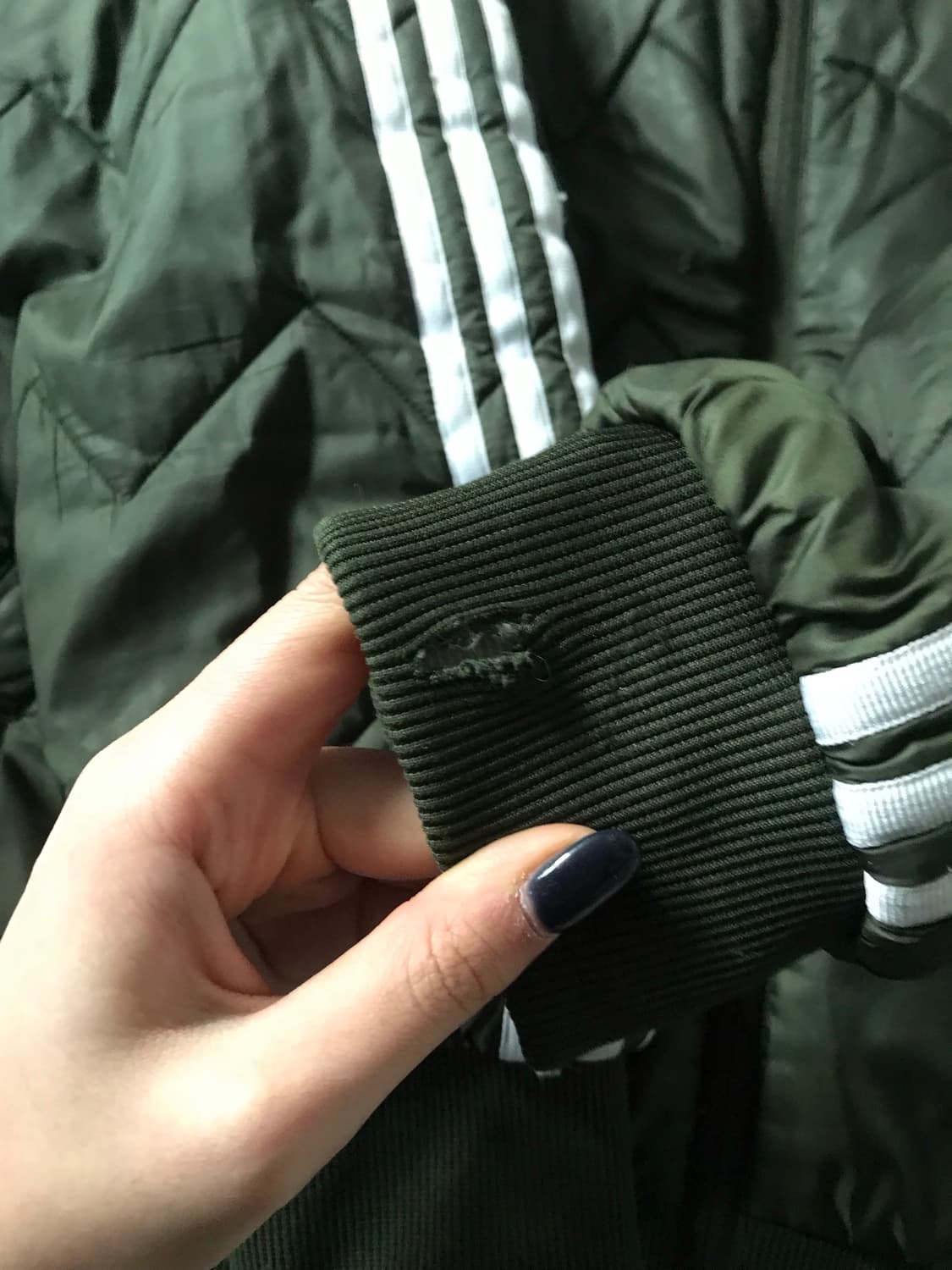 아디다스 카키 삼선 누빔패딩 상품이미지9