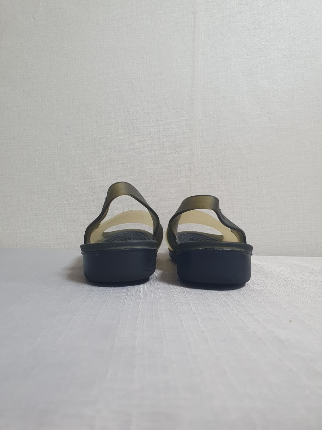 크록스 컬러블록 슬링백 샌들 아이보리 블랙 230mm 상품이미지6