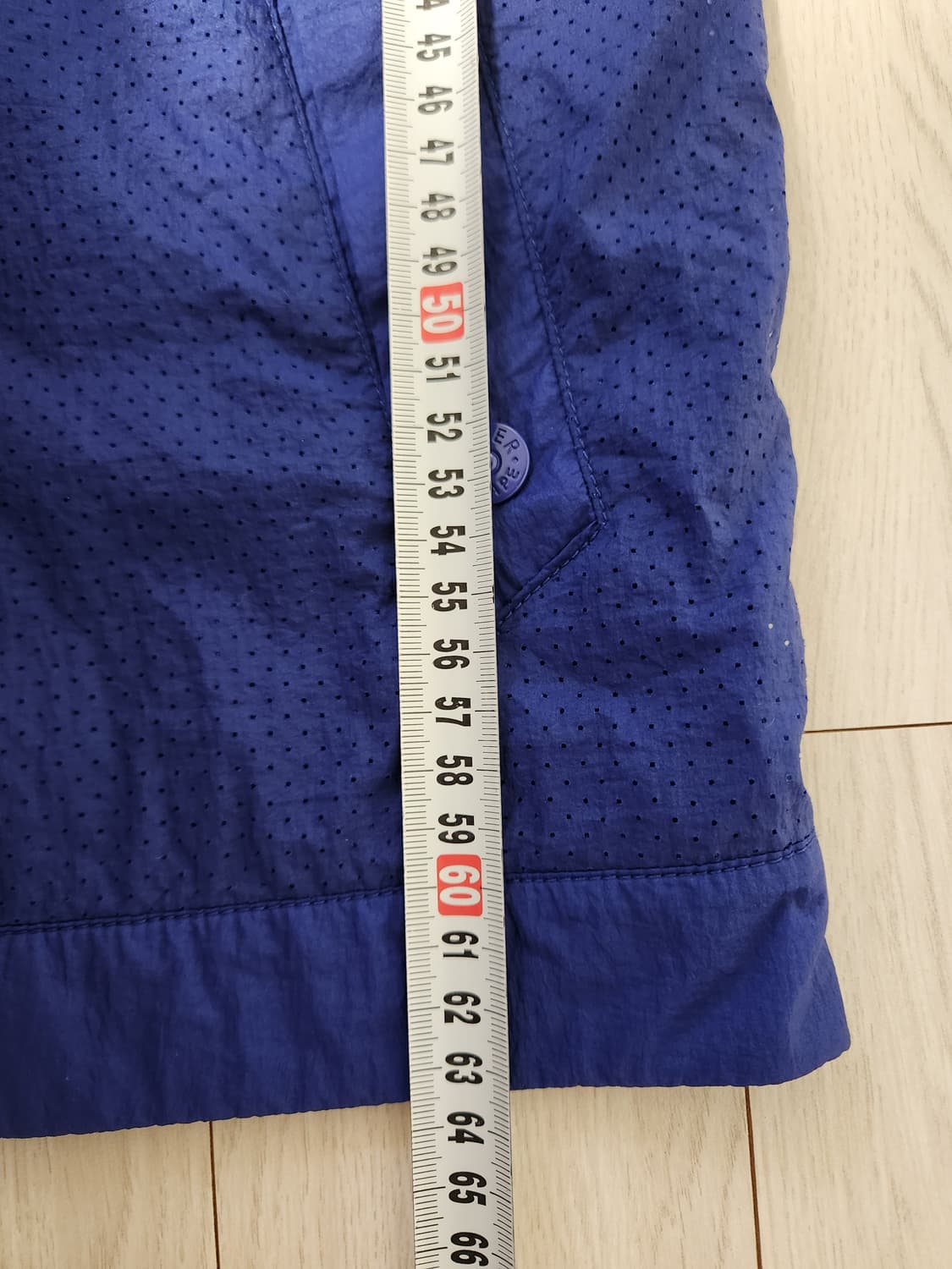 아이더 경량 후드 탈부착 바람막이(봄,여름용) 사이즈100 L

어깨로고 상품이미지3