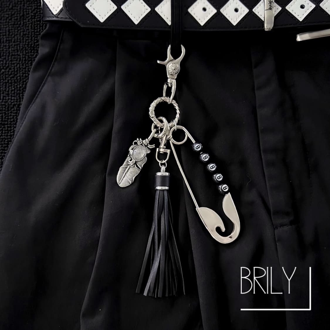 [Unisex] AMY 깃털 오닉스 태슬 8볼 라지 클립 키링 열쇠고리 상품이미지4